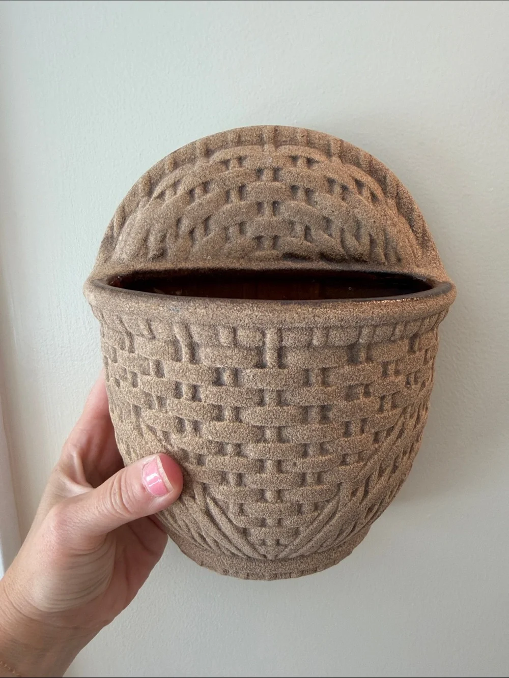 Vintage Haeger Ceramic Textured Basketweave Wall Pocket.